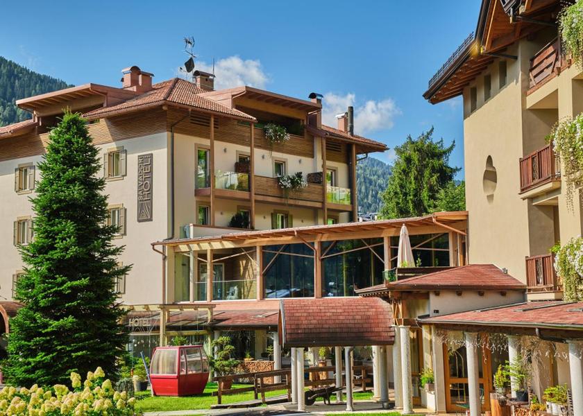 Trentino-Alto Adige Mezzana exterior view