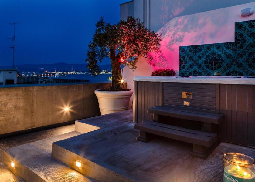 Sicily Milazzo hot tub