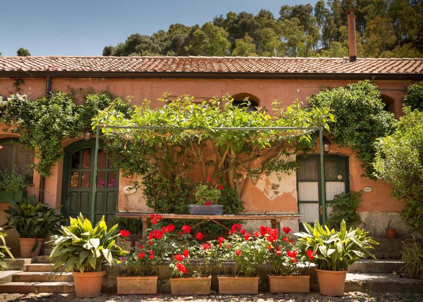 Sicily Monreale facilities
