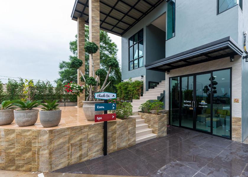 Prachuap Khiri Khan Prachuap Khiri Khan entrance