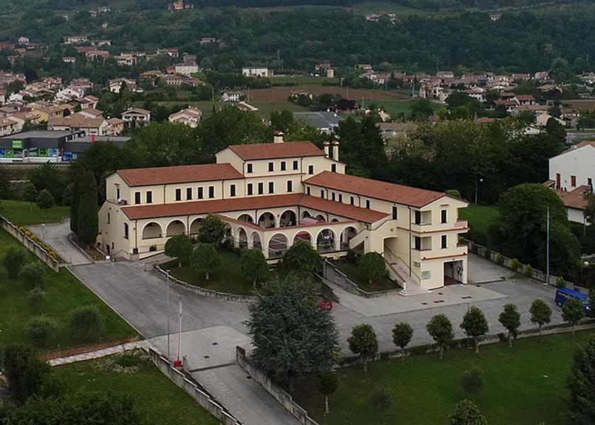 Veneto Montebelluna exterior view
