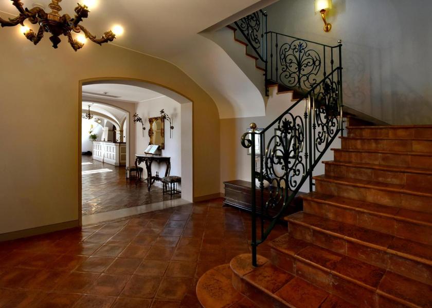 Umbria Montefalco Lobby