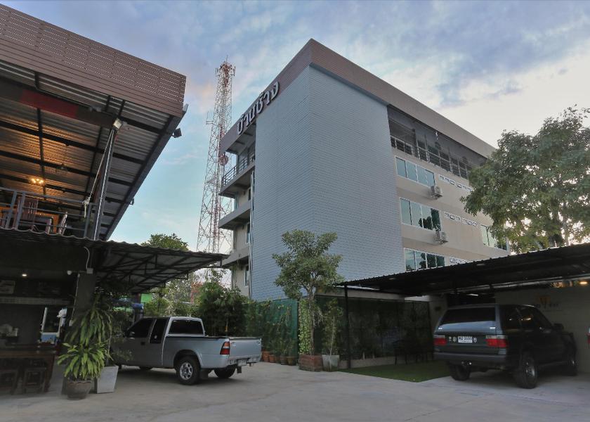 Tak Tak exterior view