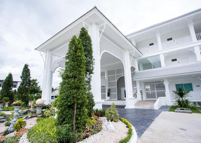 Tak Tak exterior view