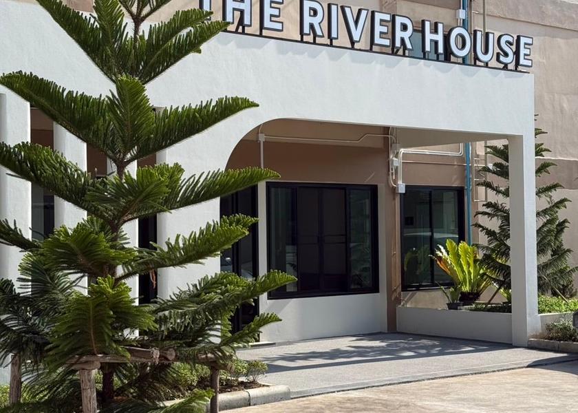 Lamphun Lamphun exterior view