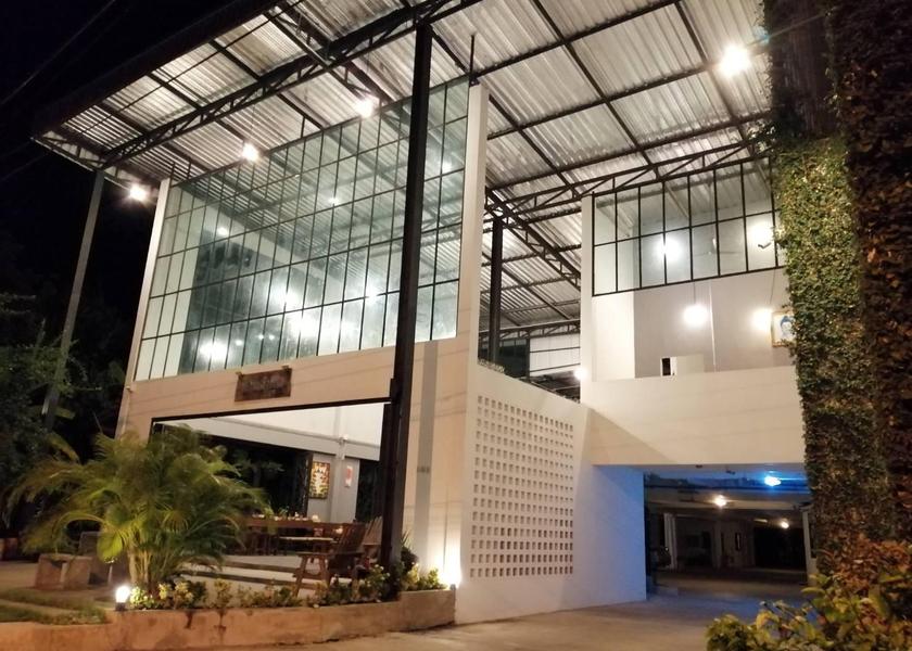 Lamphun Lamphun entrance