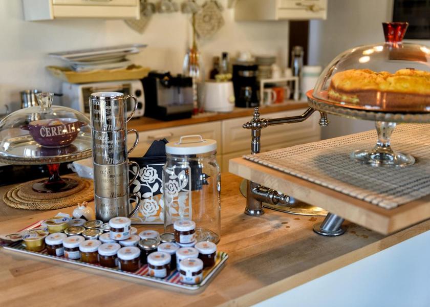 Tuscany Monteverdi Marittimo food and beverages