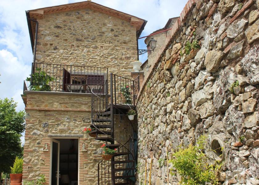Tuscany Monteverdi Marittimo balcony/terrace