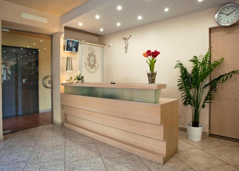 Sicily Motta Sant'Anastasia Lobby