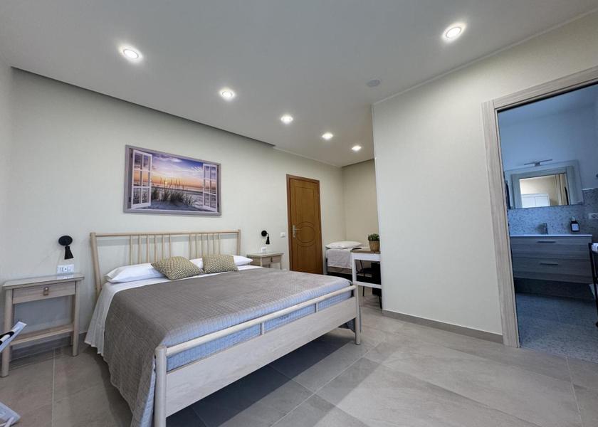 Sicily Misterbianco Triple Room with Private Bathroom