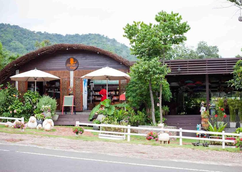 Ratchaburi Province Suan Phueng coffee shop