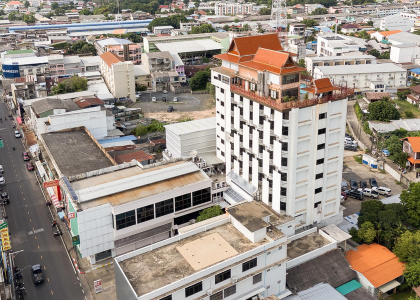 Sisaket Sisaket exterior view