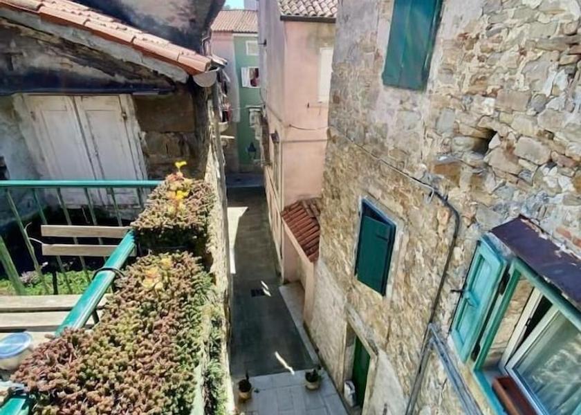 Friuli Venezia Giulia Muggia Property grounds