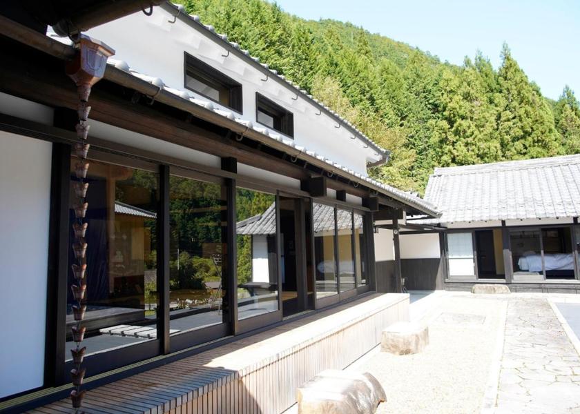 Nara Yoshino 