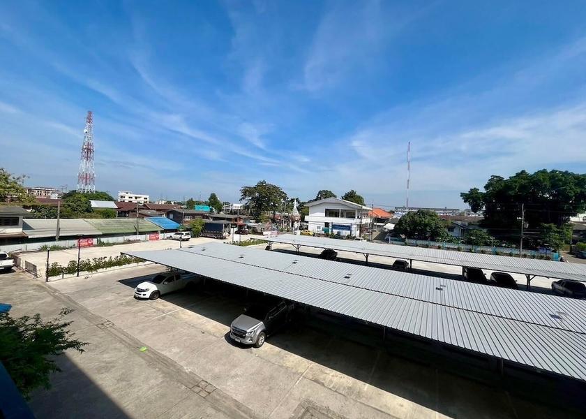  Lam Luk Ka Parking