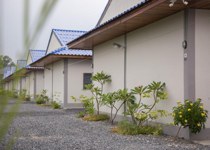  Lam Luk Ka exterior view