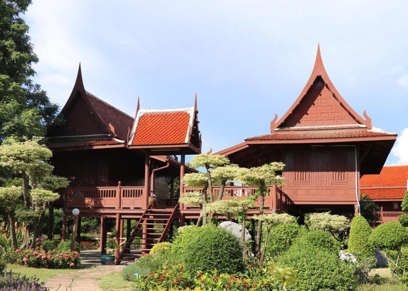 Suphan Buri Province Si Prachan 