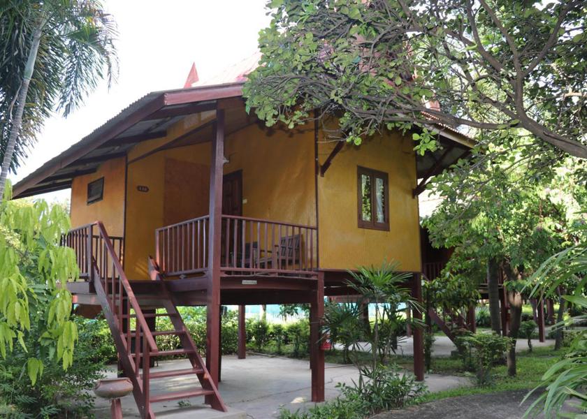 Suphan Buri Province Si Prachan Hotel Exterior