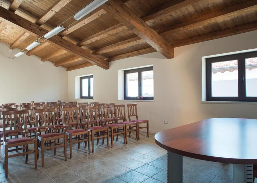 shared lounge/tv area