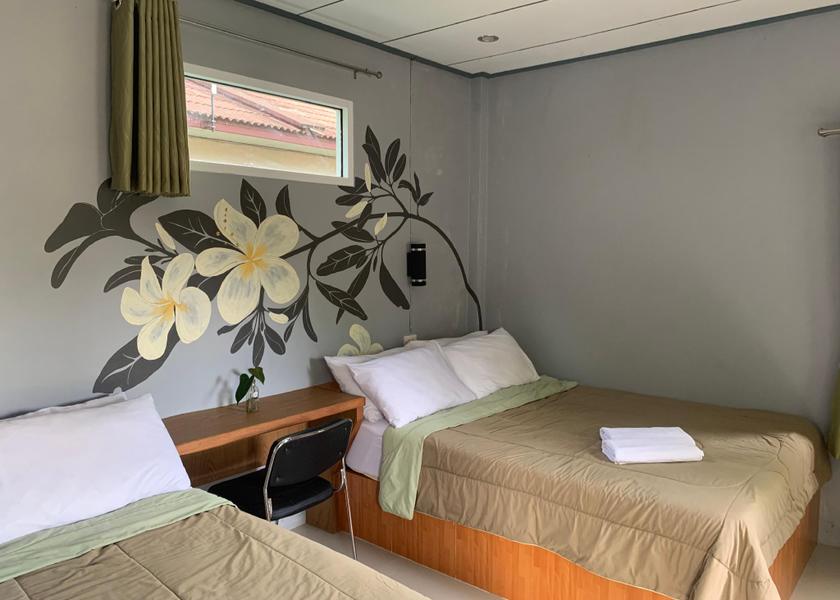 Phatthalung phatthalung Family Room with Terrace