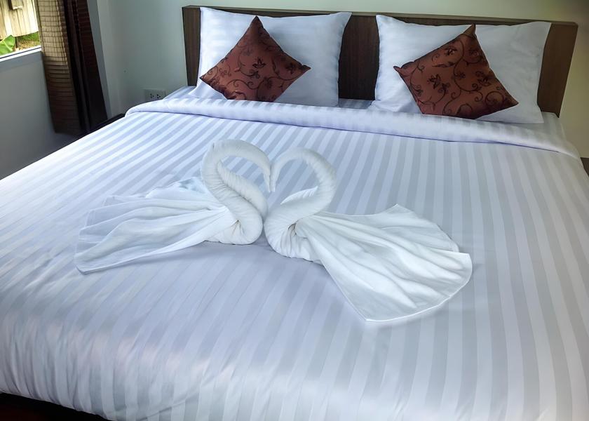 Phatthalung Province Pak Phayun Big family Connect Room