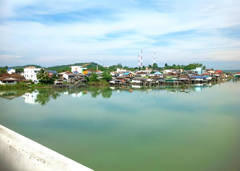 Phatthalung Province Pak Phayun nearby attraction