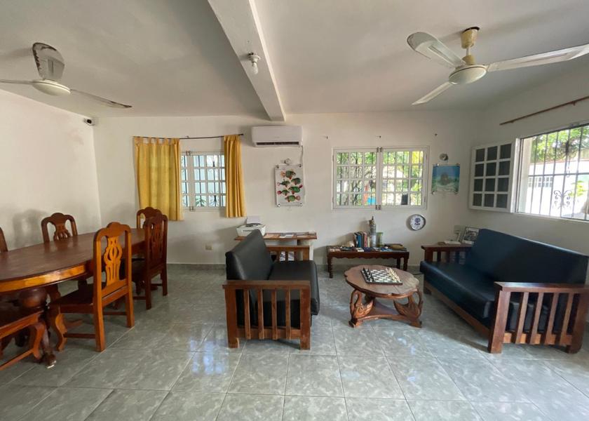 shared lounge/tv area