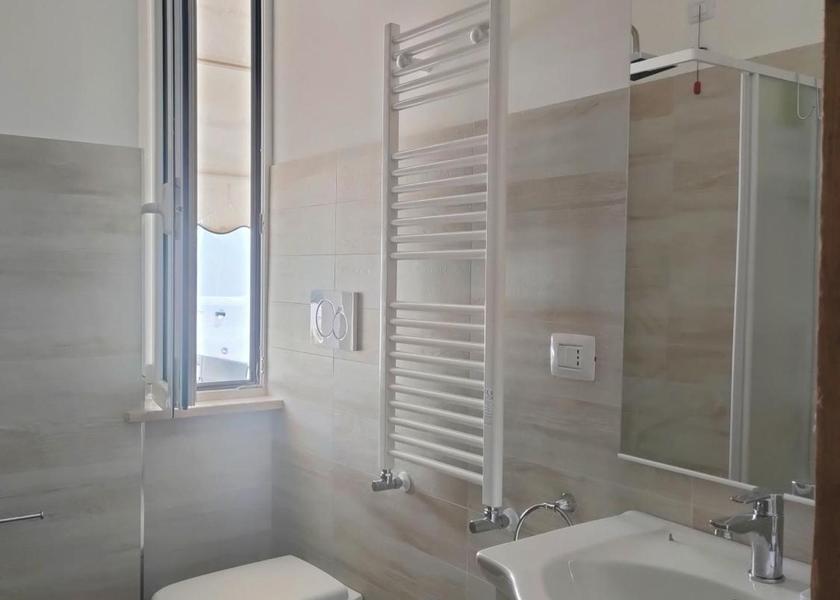 Marche Numana Double Room with Private Bathroom