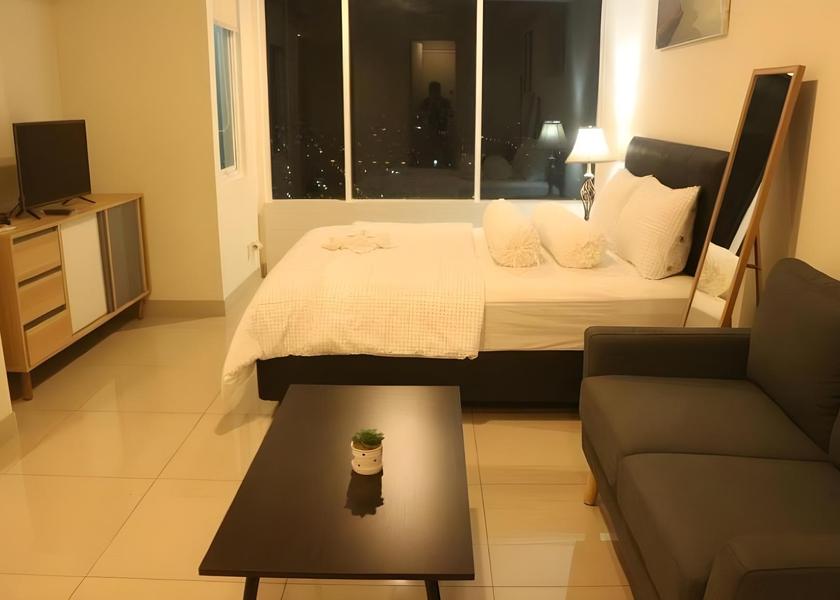  Bekasi Studio Bathtub Double Bed