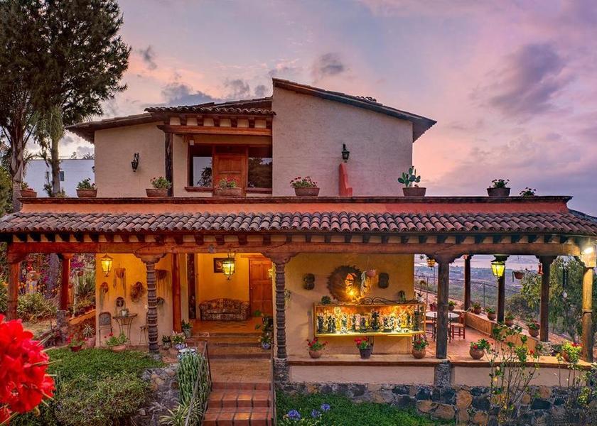Michoacán Patzcuaro exterior view