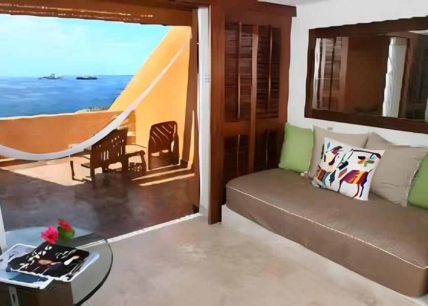 Guerrero Ixtapa Public Areas