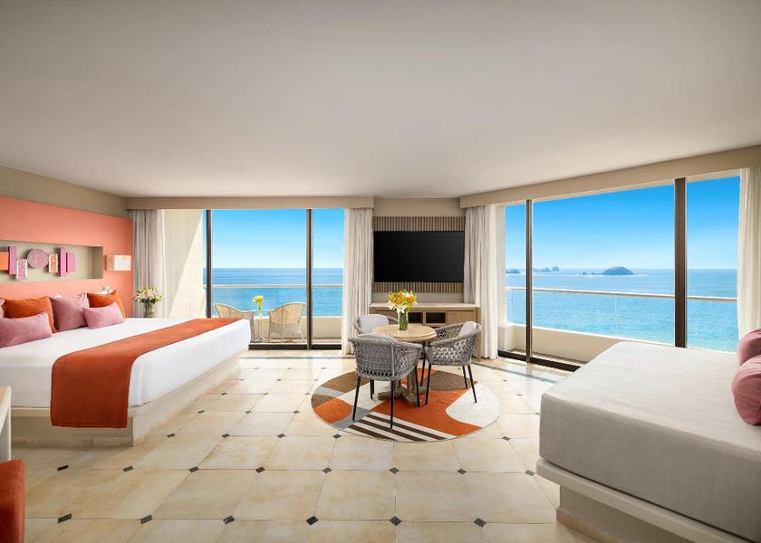 Guerrero Ixtapa Sun Club Family Suite Ocean Front - All Inclusive