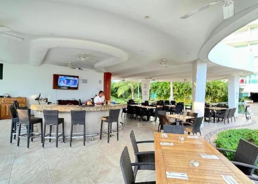 Guerrero Ixtapa bar/lounge