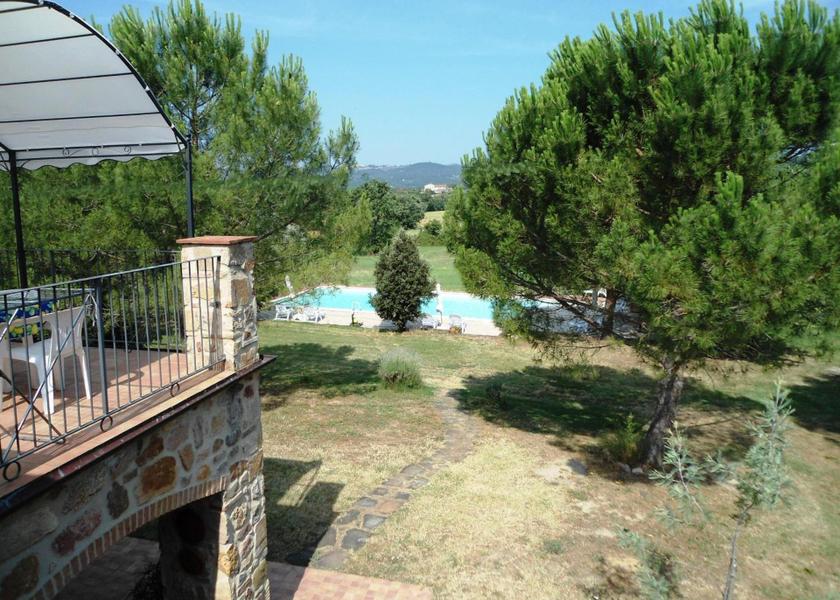 Tuscany Civitella Paganico garden