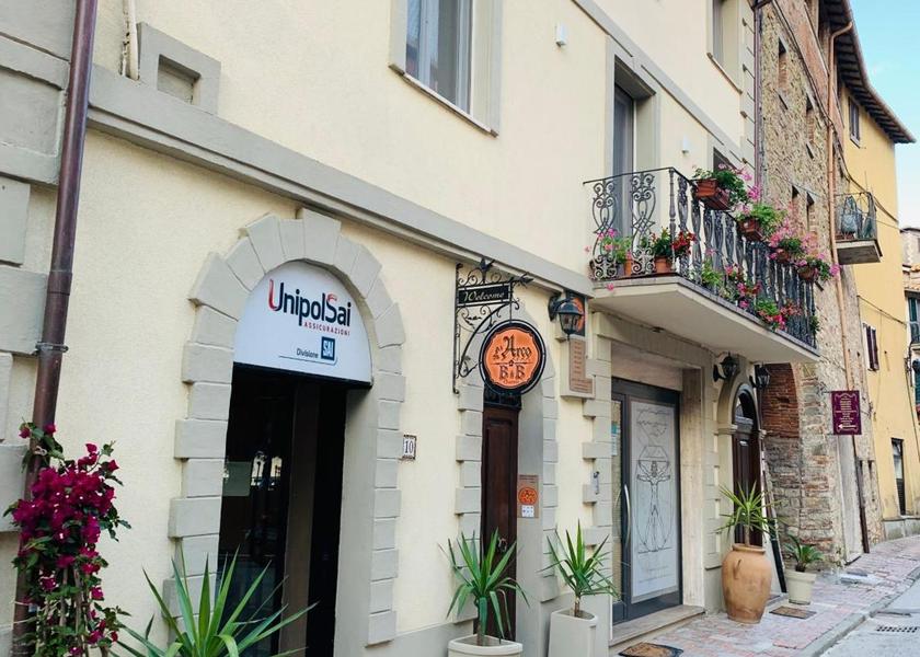 Umbria Passignano sul Trasimeno entrance