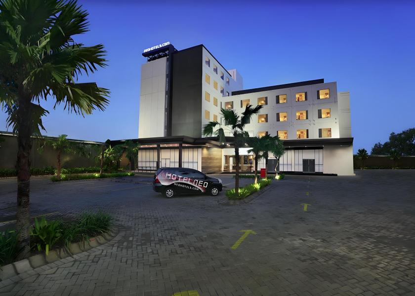 East Java Sidoarjo Hotel Exterior