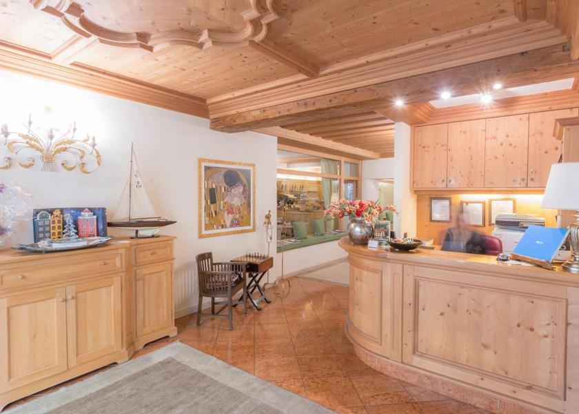 Veneto Pieve di Cadore lobby