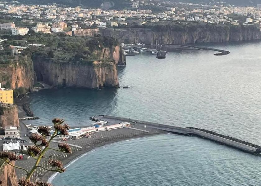 Campania Pimonte 