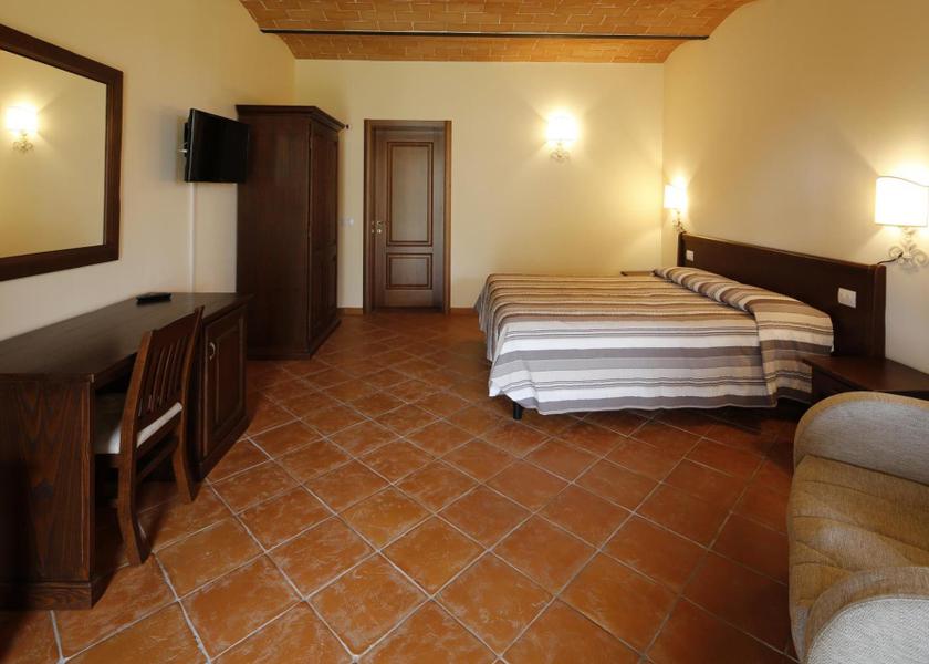Tuscany Pitigliano Double Room with Patio