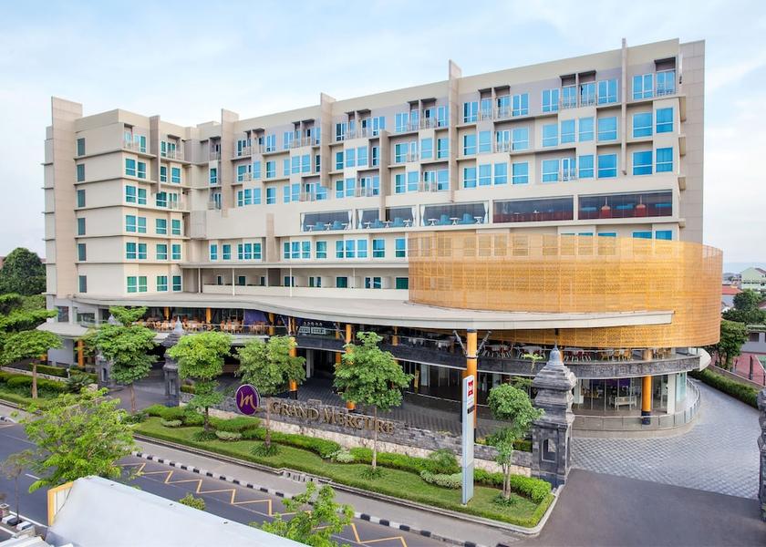 Special Region of Yogyakarta Yogyakarta Front of property