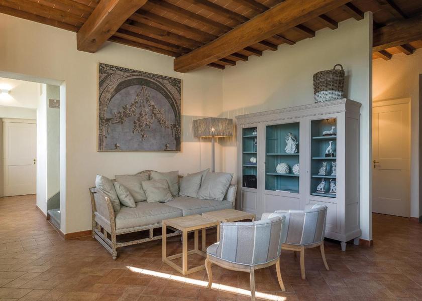 Tuscany Ponsacco shared lounge/tv area