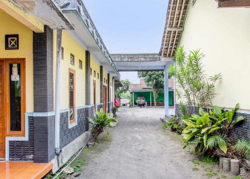 Special Region of Yogyakarta Cangkringan lobby
