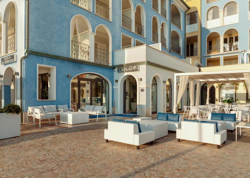 Marche Porto Recanati exterior view