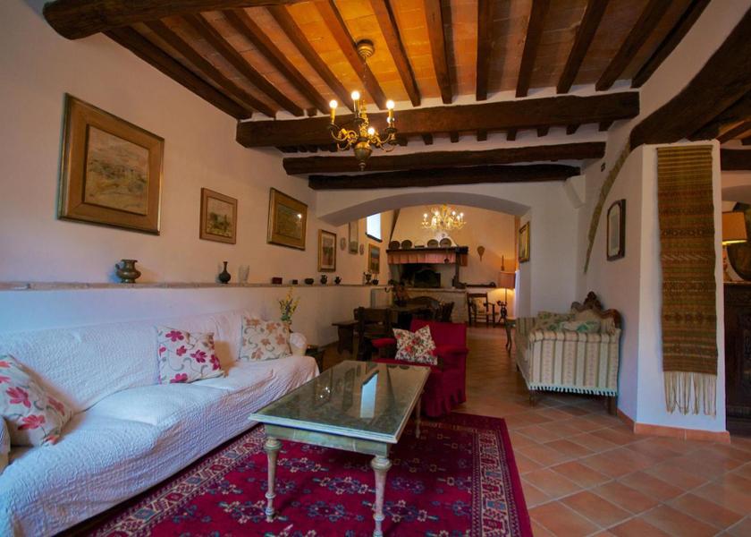 shared lounge/tv area