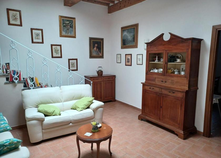 shared lounge/tv area