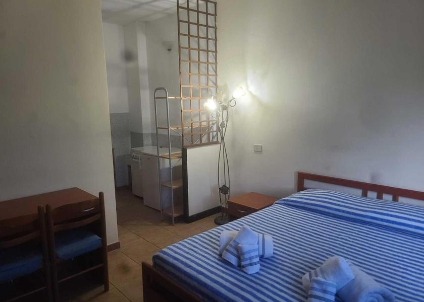 Calabria Rende Triple Room with Shower