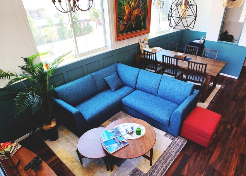 shared lounge/tv area