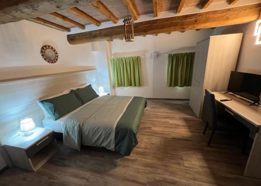 Emilia-Romagna Rubiera Triple Room with Private Bathroom