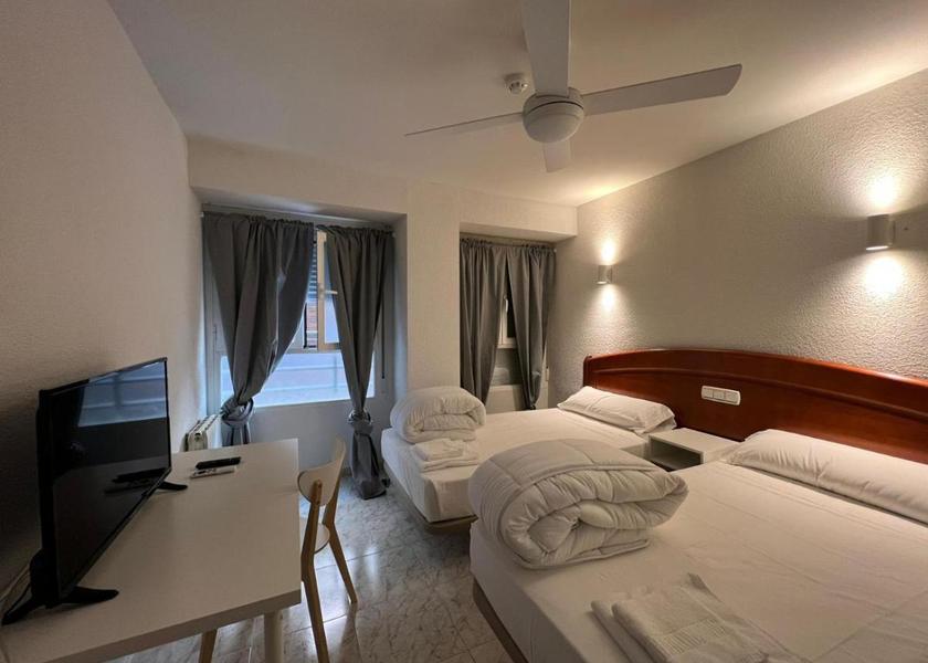 Castilla - La Mancha Talavera de la Reina bedroom