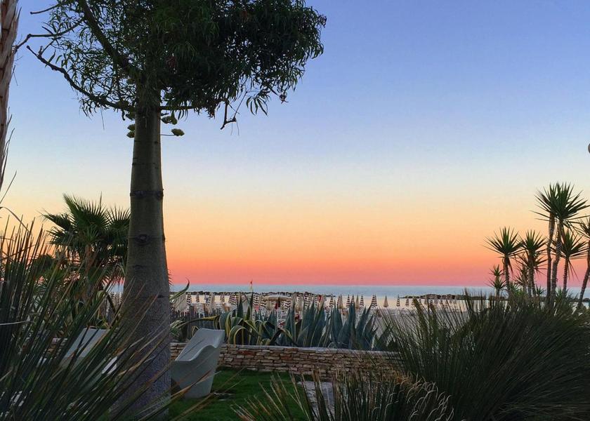 Marche San Benedetto del Tronto surrounding environment